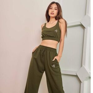 Olive Green Women Sporty sweat set Free side